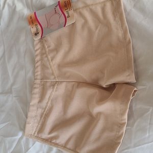 Butt lifter runs. Small